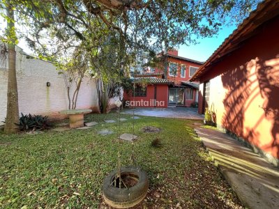 Casa para alugar com 220m², 4 quartos, 2 suítes, 5 vagas no bairro Campeche em Florianópolis - Foto 38