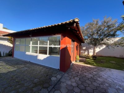 Casa para alugar com 220m², 4 quartos, 2 suítes, 5 vagas no bairro Campeche em Florianópolis - Foto 35