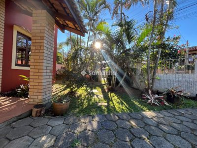 Casa para alugar com 220m², 4 quartos, 2 suítes, 5 vagas no bairro Campeche em Florianópolis - Foto 39