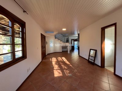 Casa para alugar com 220m², 4 quartos, 2 suítes, 5 vagas no bairro Campeche em Florianópolis - Foto 3