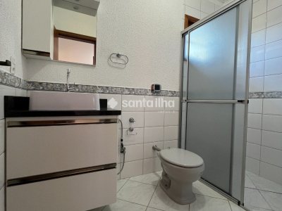 Casa para alugar com 220m², 4 quartos, 2 suítes, 5 vagas no bairro Campeche em Florianópolis - Foto 25
