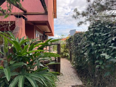 Casa à venda com 241m², 3 quartos, 1 suíte, 1 vaga no bairro Campeche em Florianópolis - Foto 4