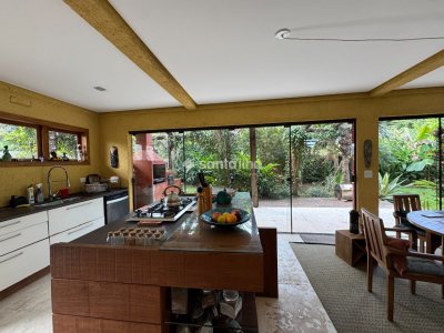 Casa à venda com 241m², 3 quartos, 1 suíte, 1 vaga no bairro Campeche em Florianópolis - Foto 10