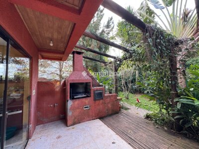 Casa à venda com 241m², 3 quartos, 1 suíte, 1 vaga no bairro Campeche em Florianópolis - Foto 32
