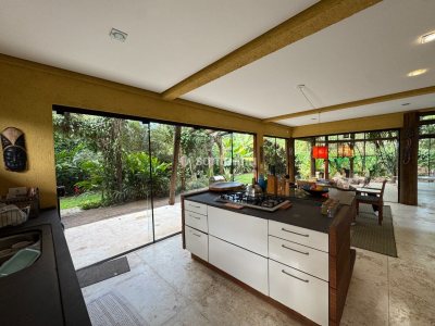 Casa à venda com 241m², 3 quartos, 1 suíte, 1 vaga no bairro Campeche em Florianópolis - Foto 13