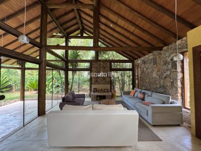 Casa à venda com 241m², 3 quartos, 1 suíte, 1 vaga no bairro Campeche em Florianópolis - Foto 9