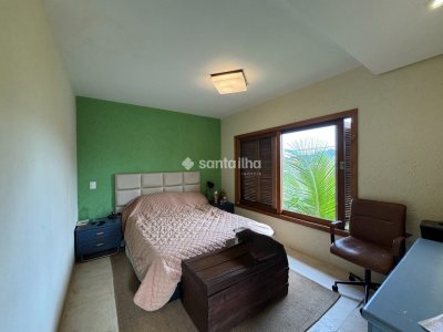 Casa à venda com 241m², 3 quartos, 1 suíte, 1 vaga no bairro Campeche em Florianópolis - Foto 29