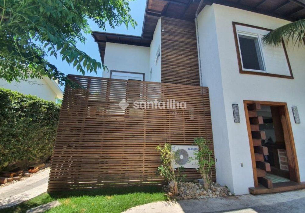 Casa para alugar com 350m², 7 quartos, 3 suítes, 2 vagas no bairro Novo Campeche em Florianópolis - Foto 1