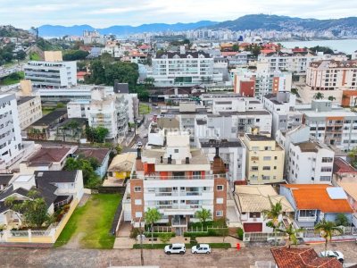 Apartamento à venda com 69m², 2 quartos, 1 suíte, 1 vaga no bairro Coqueiros em Florianópolis - Foto 21