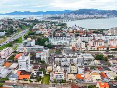 Apartamento à venda com 69m², 2 quartos, 1 suíte, 1 vaga no bairro Coqueiros em Florianópolis - Foto 25