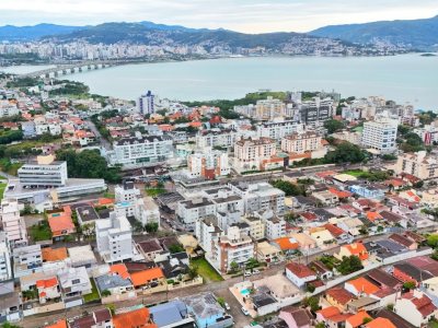 Apartamento à venda com 69m², 2 quartos, 1 suíte, 1 vaga no bairro Coqueiros em Florianópolis - Foto 24