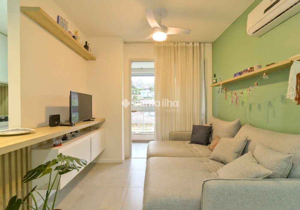 Apartamento à venda com 69m², 2 quartos, 1 suíte, 1 vaga no bairro Coqueiros em Florianópolis - Foto 1