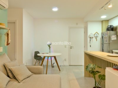 Apartamento à venda com 69m², 2 quartos, 1 suíte, 1 vaga no bairro Coqueiros em Florianópolis - Foto 4
