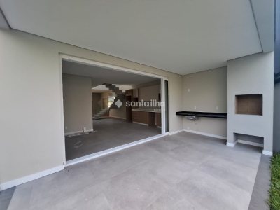 Casa à venda com 204m², 3 quartos, 1 suíte, 2 vagas no bairro Campeche em Florianópolis - Foto 9