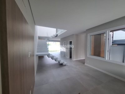 Casa à venda com 204m², 3 quartos, 1 suíte, 2 vagas no bairro Campeche em Florianópolis - Foto 5
