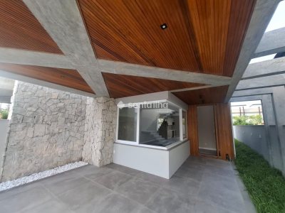 Casa à venda com 204m², 3 quartos, 1 suíte, 2 vagas no bairro Campeche em Florianópolis - Foto 3