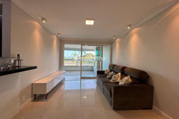 Apartamento à venda com 122m², 3 quartos, 3 suítes, 2 vagas no bairro Campeche em Florianópolis