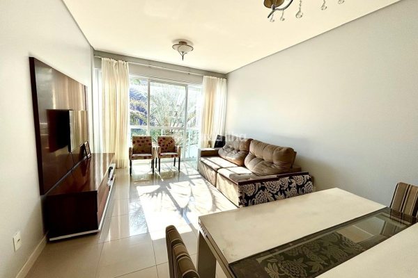 Apartamento à venda com 76m², 2 quartos, 2 suítes, 1 vaga no bairro Rio Tavares em Florianopolis