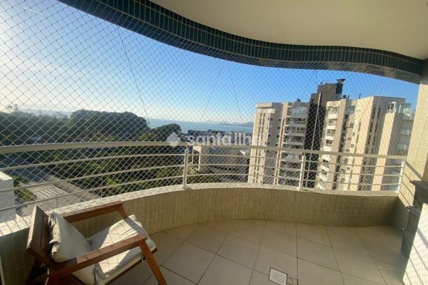 Apartamento à venda com 139m², 3 quartos, 1 suíte, 2 vagas no bairro Agronômica em Florianópolis