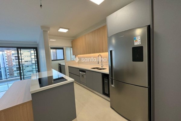 Apartamento à venda com 137m², 3 quartos, 3 suítes, 2 vagas no bairro Centro em Florianópolis
