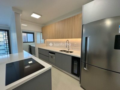 Apartamento à venda com 137m², 3 quartos, 3 suítes, 2 vagas no bairro Centro em Florianópolis - Foto 5