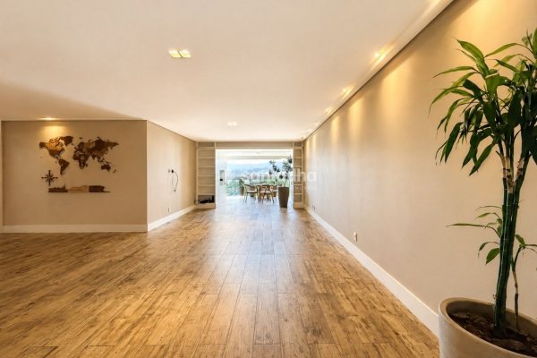 Apartamento à venda com 168m², 2 quartos, 2 suítes, 2 vagas no bairro Agronômica em Florianópolis