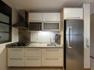 Apartamento para alugar com 76m², 2 quartos, 1 suíte, 2 vagas no bairro Rio Tavares em Florianópolis - Foto 4