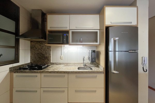 Apartamento para alugar com 76m², 2 quartos, 1 suíte, 2 vagas no bairro Rio Tavares em Florianópolis