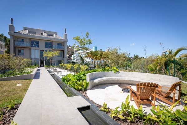 Apartamento à venda com 96m², 2 quartos, 2 suítes, 1 vaga no bairro João Paulo em Florianópolis