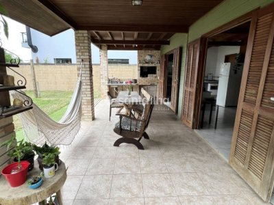 Casa à venda com 148m², 2 quartos, 1 suíte, 2 vagas no bairro Campeche em Florianópolis - Foto 19