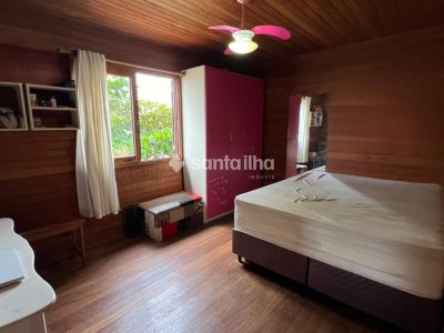Casa à venda com 148m², 2 quartos, 1 suíte, 2 vagas no bairro Campeche em Florianópolis - Foto 16