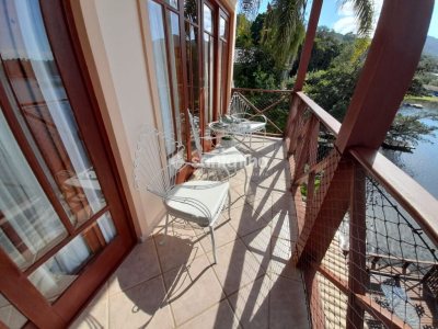 Casa à venda com 320m², 3 quartos, 1 suíte, 3 vagas no bairro Lagoa da Conceição em Florianópolis - Foto 14
