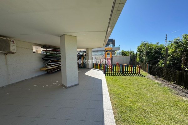 Apartamento à venda com 69m², 2 quartos, 1 suíte, 1 vaga no bairro Morro das Pedras em Florianópolis