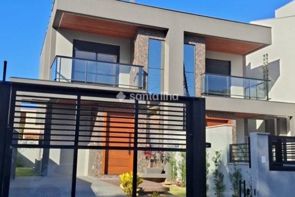 Casa à venda com 140m², 3 quartos, 3 suítes, 1 vaga no bairro Pântano do Sul em Florianópolis