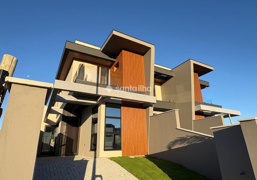 Casa à venda com 128m², 3 quartos, 2 suítes, 1 vaga no bairro Campeche em Florianópolis - Foto 1