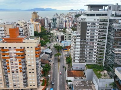 Studio à venda com 41m², 1 quarto, 1 vaga no bairro Centro em Florianópolis - Foto 29