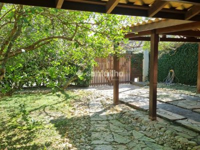 Casa à venda com 154m², 3 quartos, 2 vagas no bairro Rio Tavares em Florianópolis - Foto 56