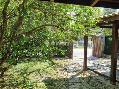 Casa à venda com 154m², 3 quartos, 2 vagas no bairro Rio Tavares em Florianópolis - Foto 9