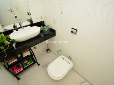 Cobertura à venda com 253m², 3 quartos, 1 suíte, 3 vagas no bairro Itacorubi em Florianópolis - Foto 17