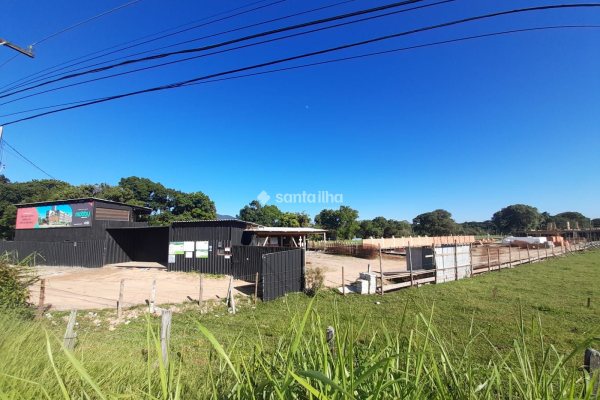 Loft à venda com 59m², 1 quarto, 1 suíte, 1 vaga no bairro Campeche em Florianópolis