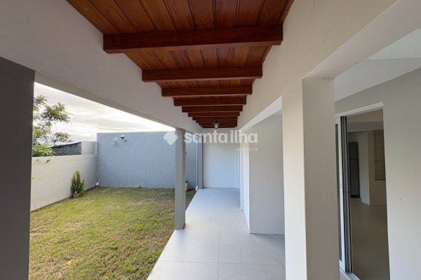 Casa à venda com 200m², 3 quartos, 2 vagas no bairro Saco dos Limões em Florianópolis