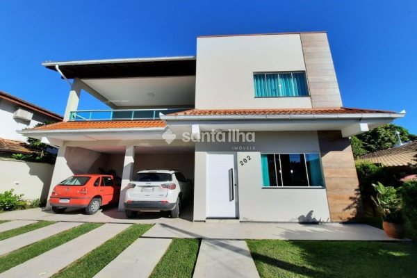 Casa à venda com 380m², 5 quartos, 2 suítes, 4 vagas no bairro Ribeirão da Ilha em Florianópolis