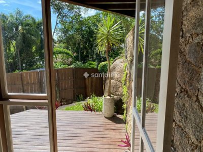 Casa à venda com 370m², 3 quartos, 1 suíte, 3 vagas no bairro Lagoa da Conceição em Florianópolis - Foto 11