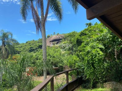 Casa à venda com 370m², 3 quartos, 1 suíte, 3 vagas no bairro Lagoa da Conceição em Florianópolis - Foto 20