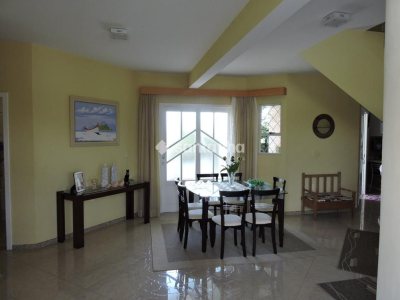 Casa à venda com 245m², 4 quartos, 1 suíte, 2 vagas no bairro Campeche em Florianópolis - Foto 8