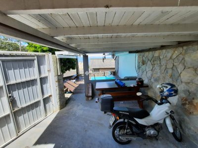 Sobrado à venda com 250m², 4 quartos, 1 suíte, 1 vaga no bairro Costeira do Pirajubaé em Florianópolis - Foto 2