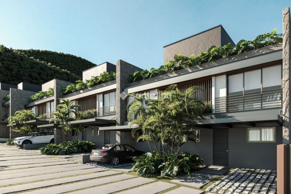 Casa à venda com 110m², 2 quartos, 2 suítes, 1 vaga no bairro Lagoa da Conceição em Florianópolis