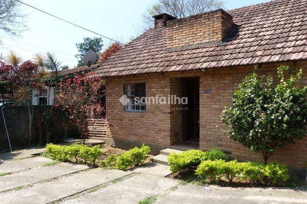 Casa à venda com 160m², 4 quartos, 1 suíte, 3 vagas no bairro Campeche em Florianópolis