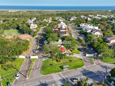 Casa em Condomínio à venda com 429m², 5 quartos, 5 suítes, 4 vagas no bairro Rio Tavares em Florianópolis - Foto 3