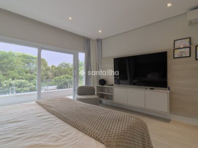 Casa em Condomínio à venda com 429m², 5 quartos, 5 suítes, 4 vagas no bairro Rio Tavares em Florianópolis - Foto 42